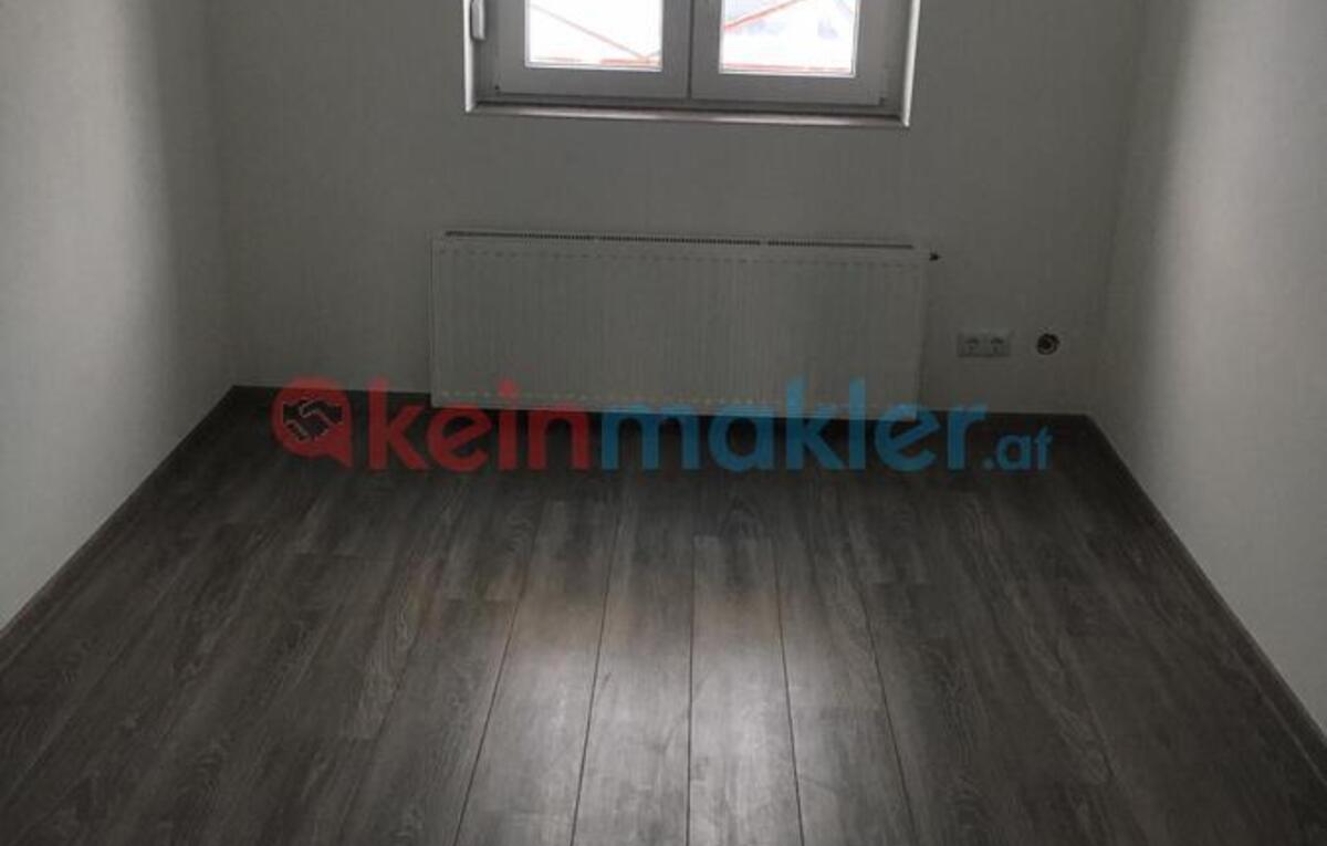 Dachensteingasse, 2700 Wiener Neustadt; ID:0